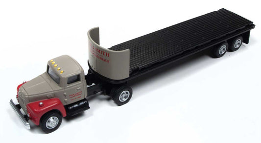 HO Scale Classic Metal Works International R-190 with Flatbed Trailer - Assembled - Mini Metals(R) Classic Metal Works #31184