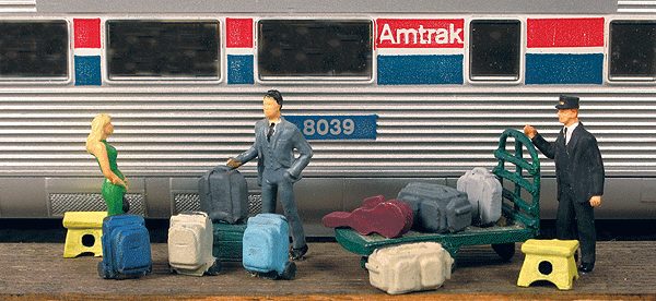 HO Scale Monroe Models Modern Luggage Set - Mini-Tales