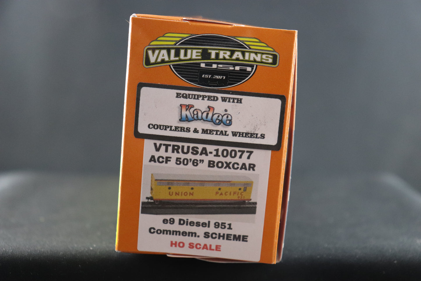 Value Trains E9 Diesel 951 Comm Boxcar