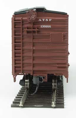 HO Scale WalthersMainline 40' Association of American Railroads 1944 Boxcar - Ready to Run SF#139166