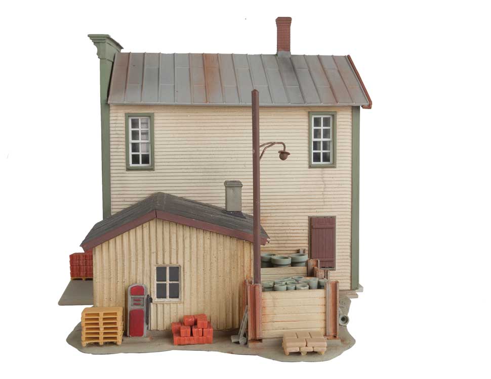 HO Scale Walthers Cornerstone Wally's Warehouse