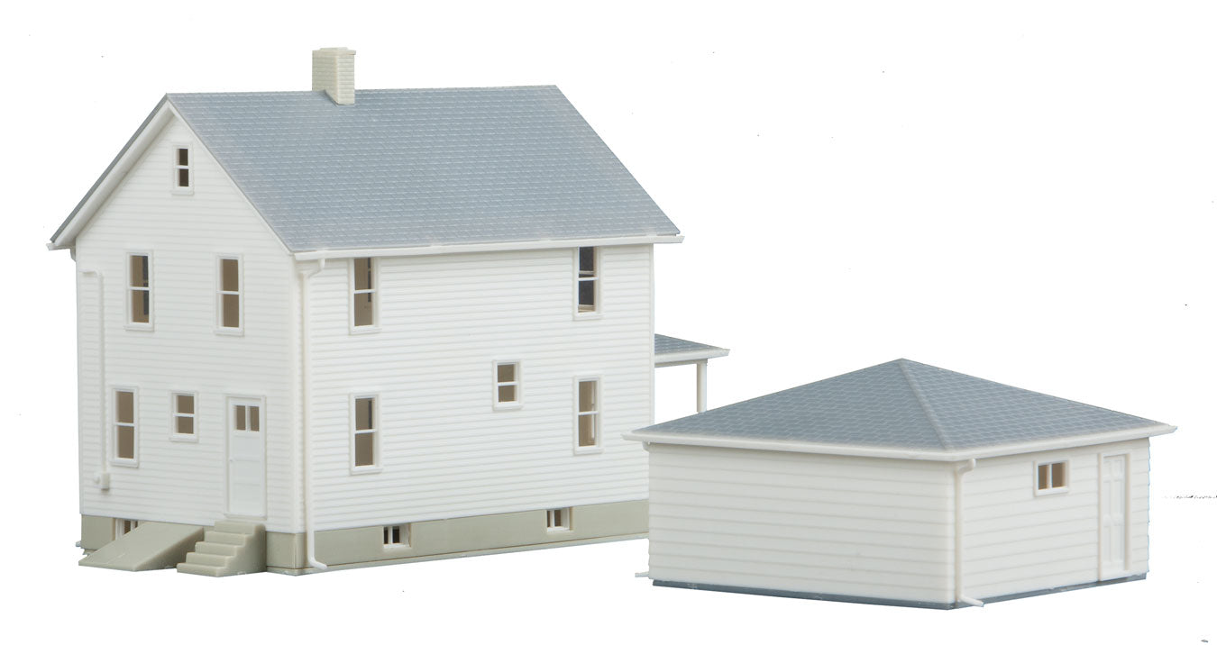HO Scale Walthers Cornerstone Two-Story House with Garage #3792