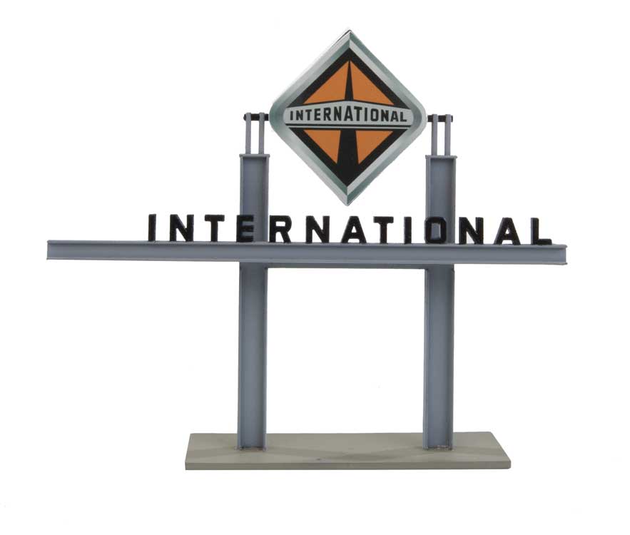HO Scale Walthers Cornerstone International Truck Dealership
