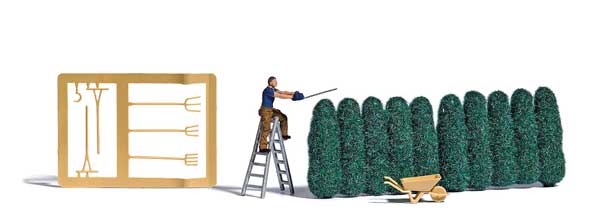 HO Scale Busch Gmbh & Co Kg Hedge Trimming Miniature Scene