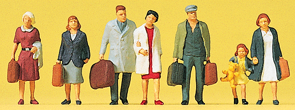 HO Scale Passengers Walking w/ Luggage