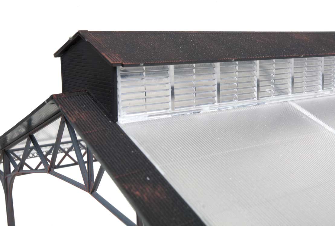 HO Scale Walthers Cornerstone Train Shed with Clear Roof