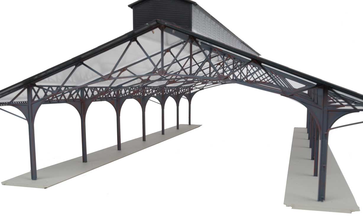 HO Scale Walthers Cornerstone Train Shed with Clear Roof