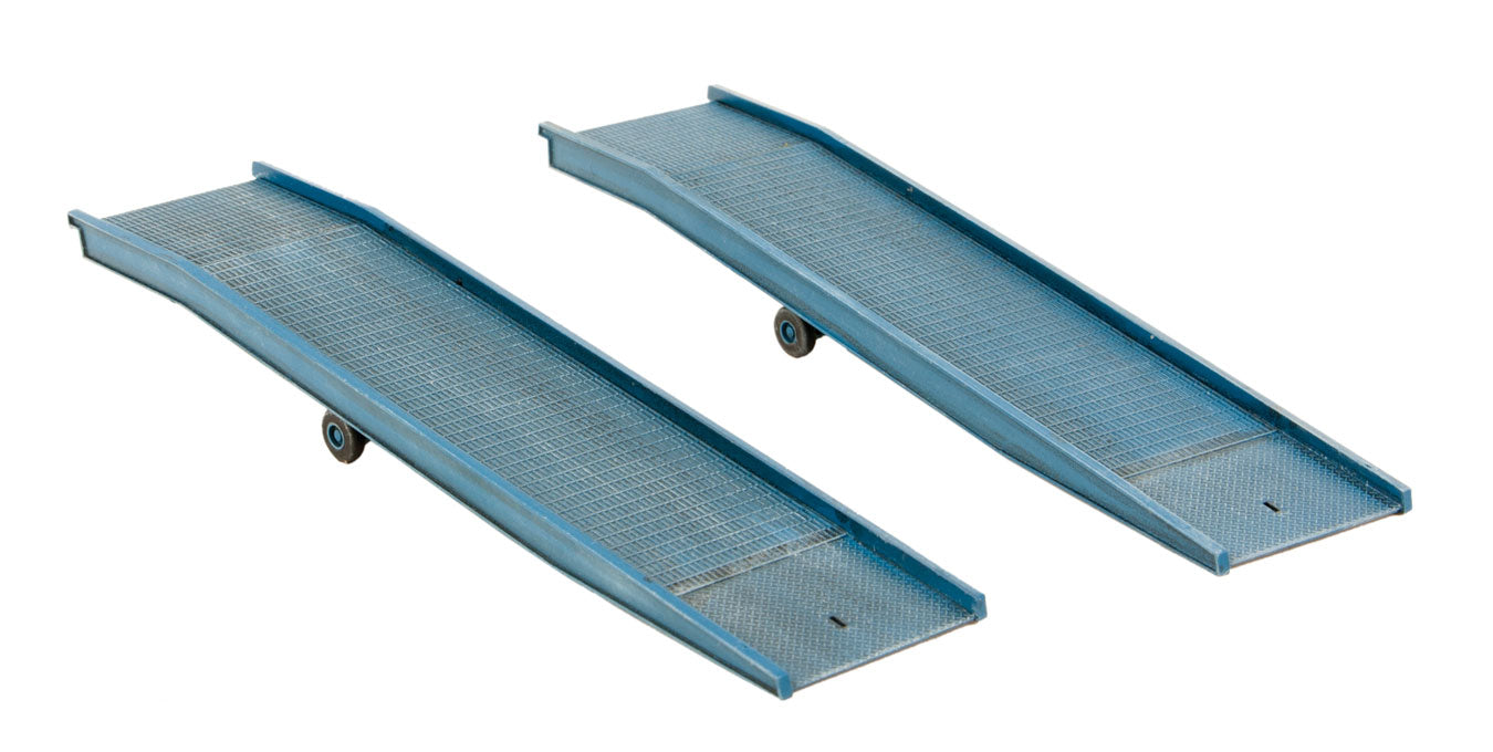 HO Scale Walthers Cornerstone Loading Ramps - pkg(2)