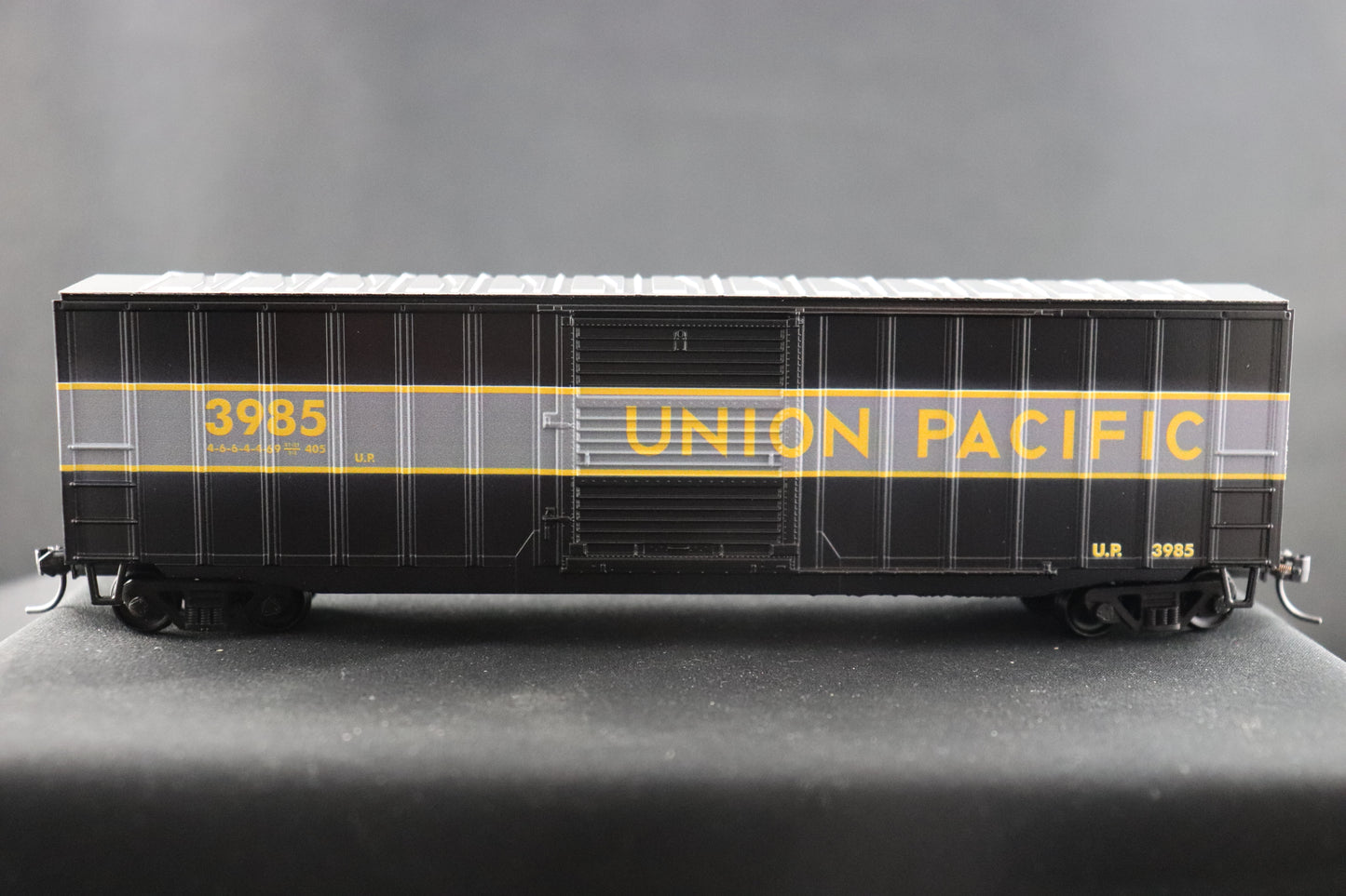 Value Trains Challenger 3985 Commemrative Boxcar