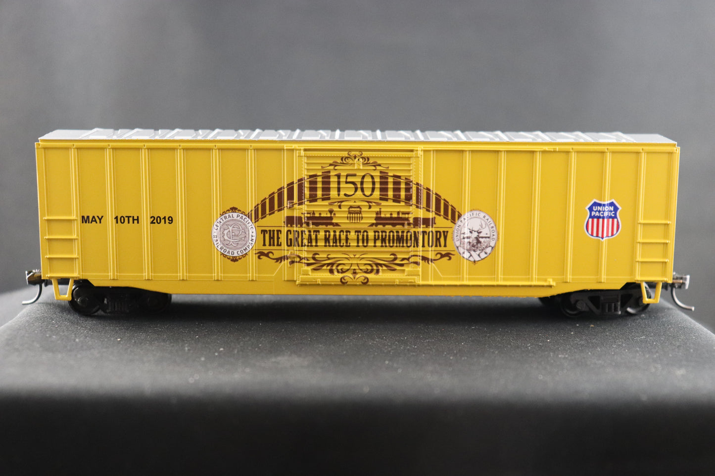 Value Trains Union Pacific Great Race Boxcar