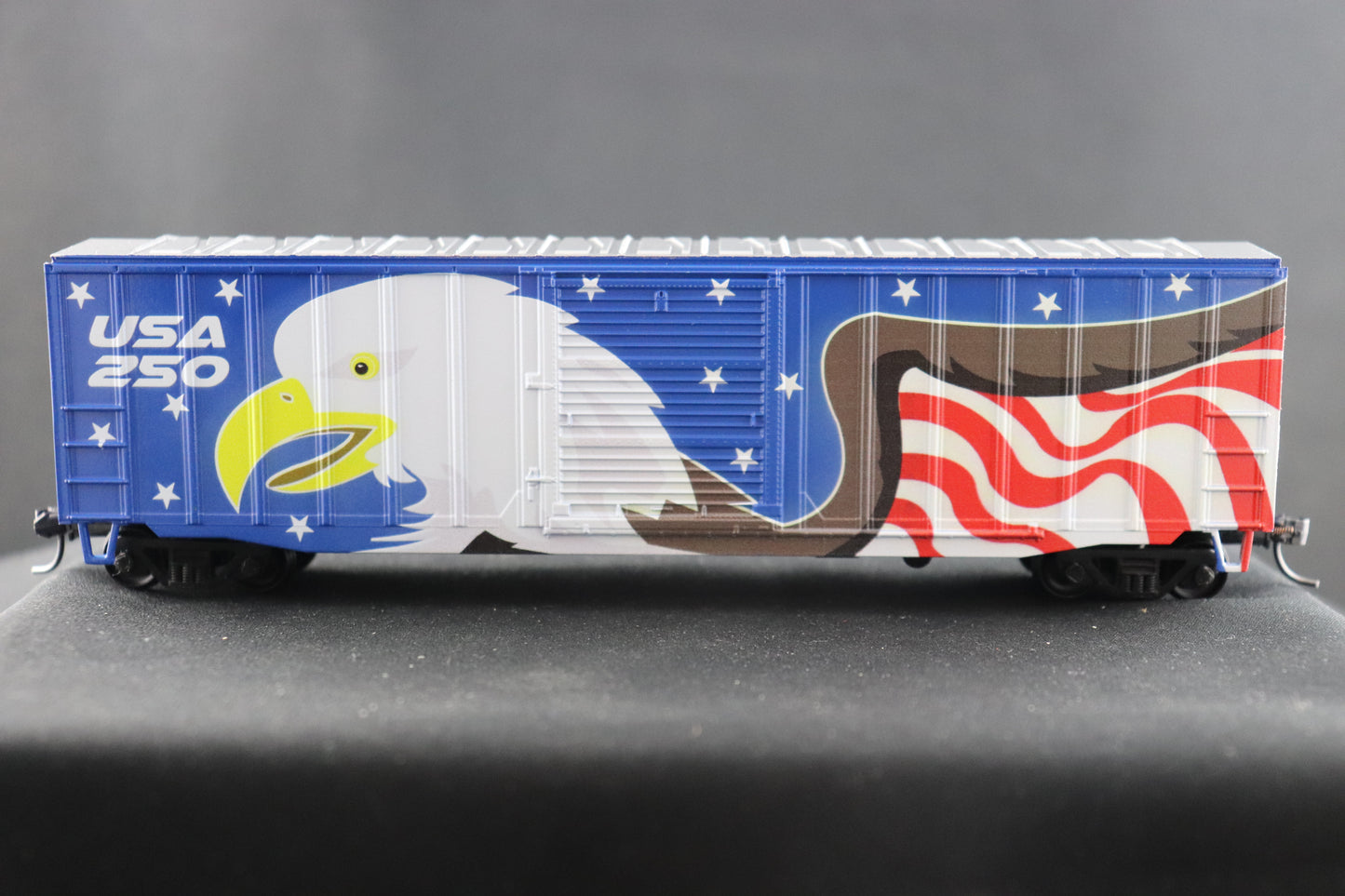 Value Trains Eagle Head USA 250 Boxcar
