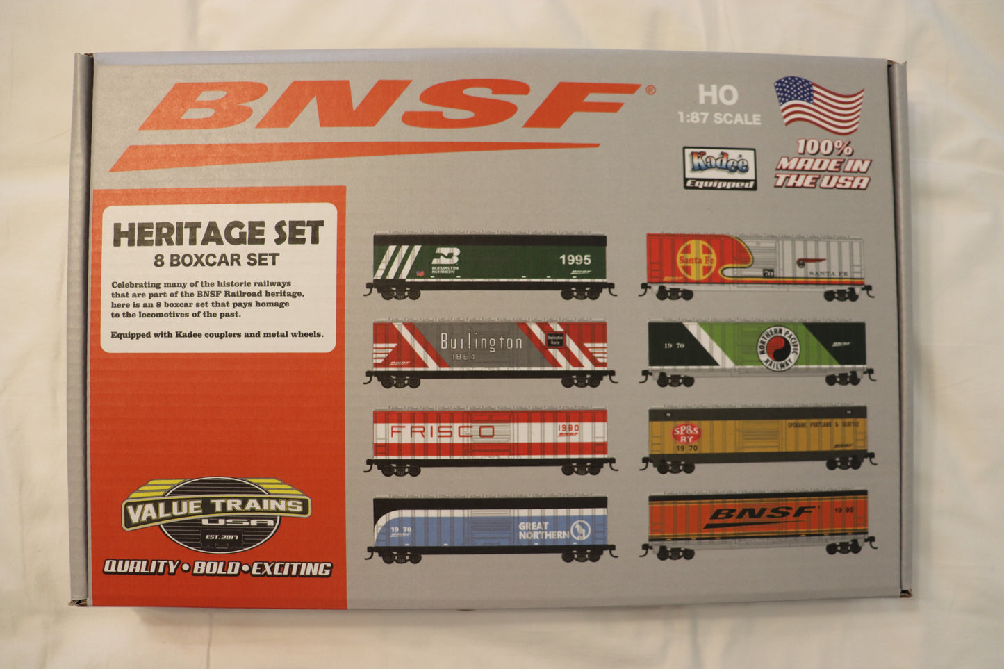 Value Trains BNSF 8 Boxcar Heritage Set #10205