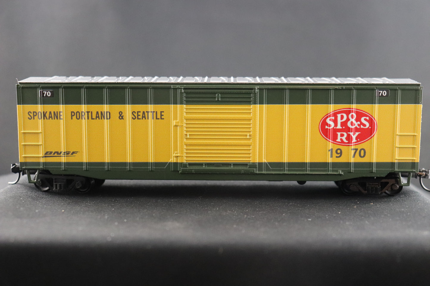 Value Trains Spokane Portland & Seattle Heritage Boxcar