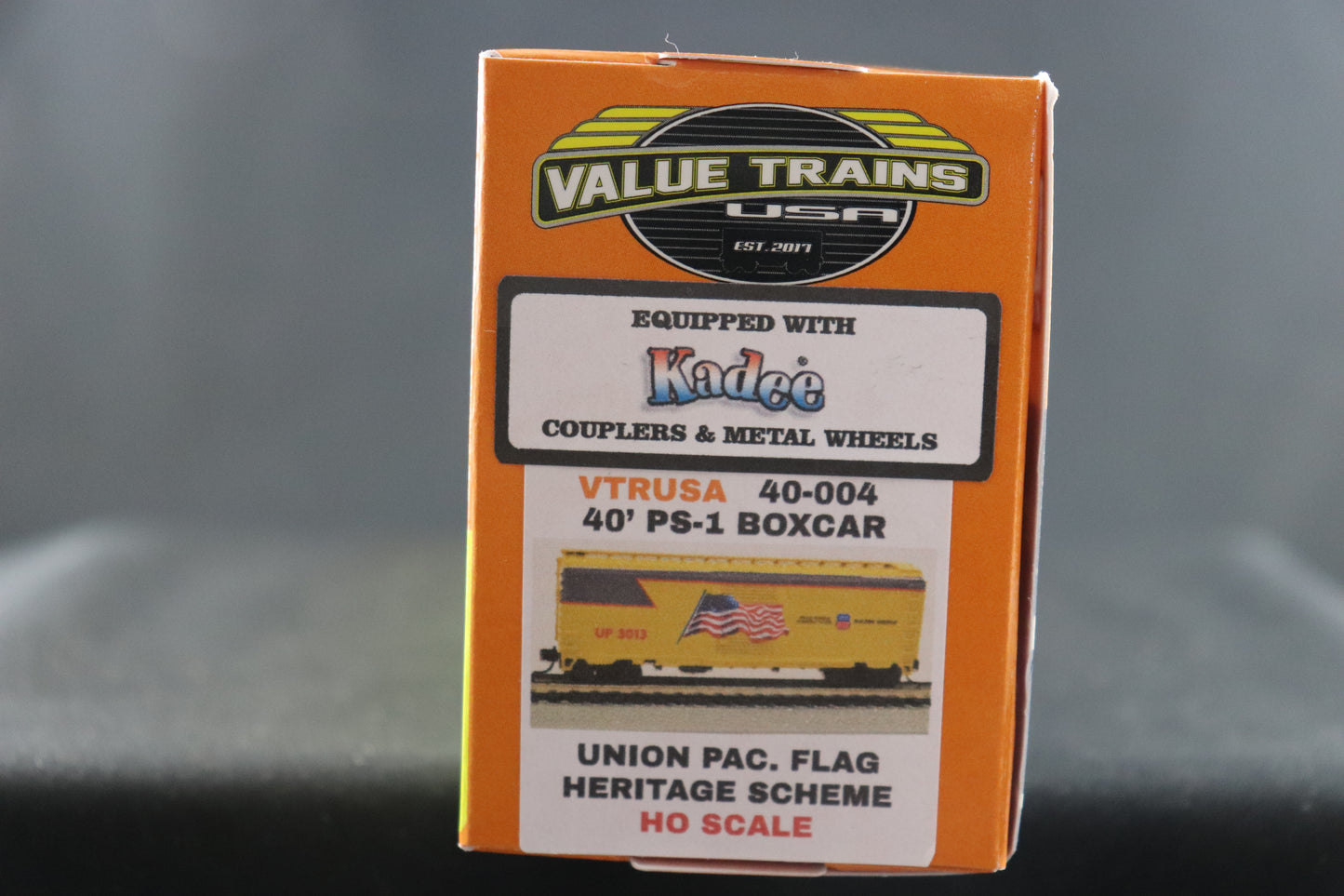 Value Trains 40' PS-1 Union Pacific Flag Heritage Boxcar 40-004