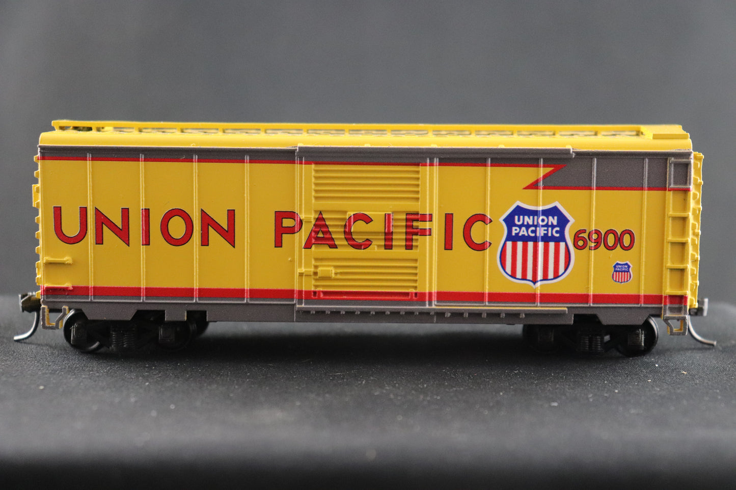 Value Trains 40' PS-1 DDA40X 6900 Commem Boxcar