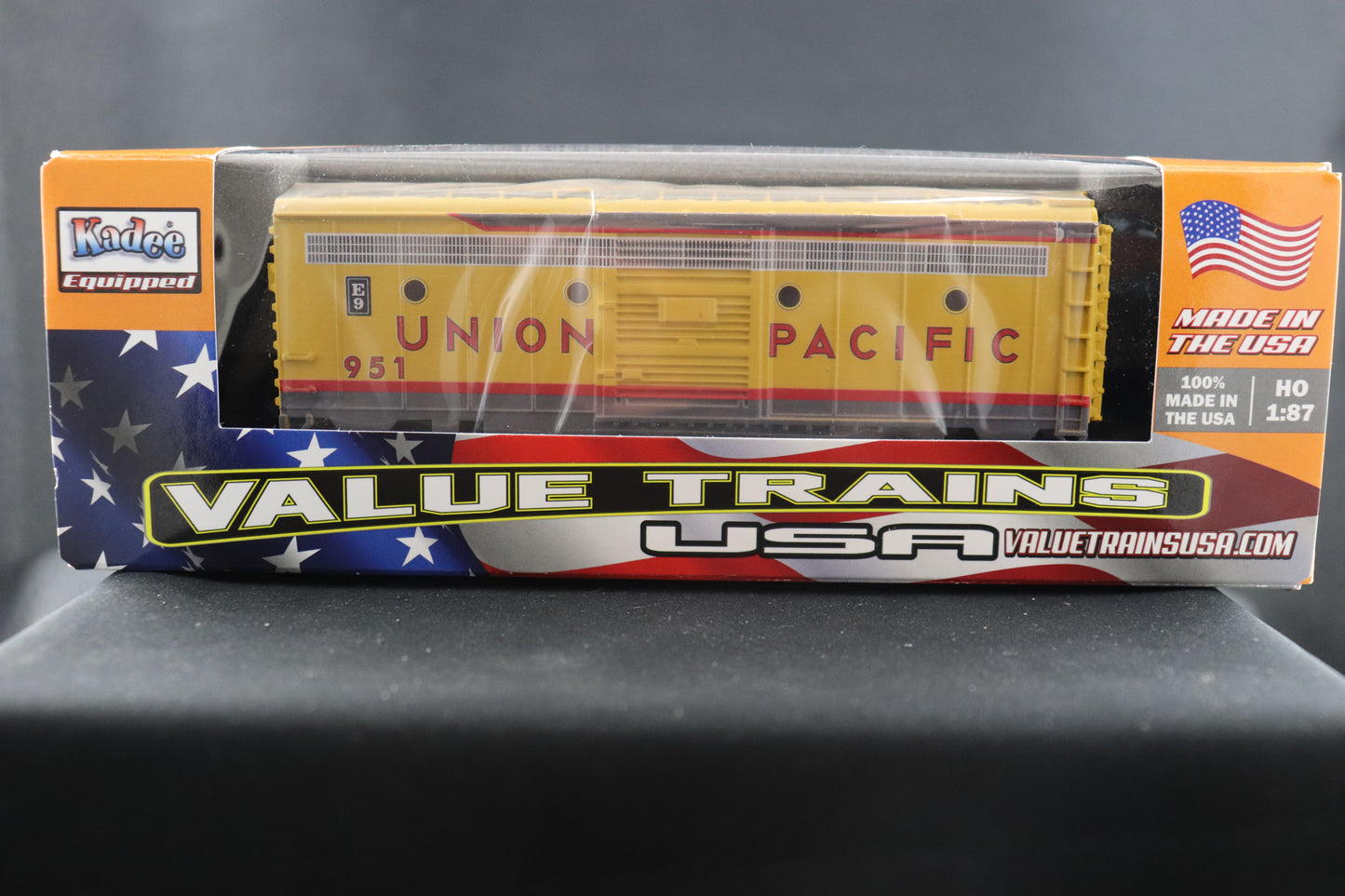 Value Trains 40' PS-1 E9 Diesel 951 Commem Boxcar #40-077