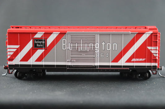Value Trains 40's PS-1 Burlington Heritage boxcar #40-208