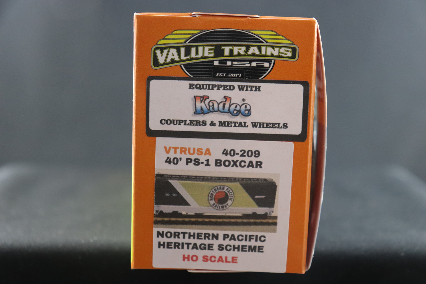 Value Trains 40' PS-1 Northern Pacific Heritage Boxcar # 40-209