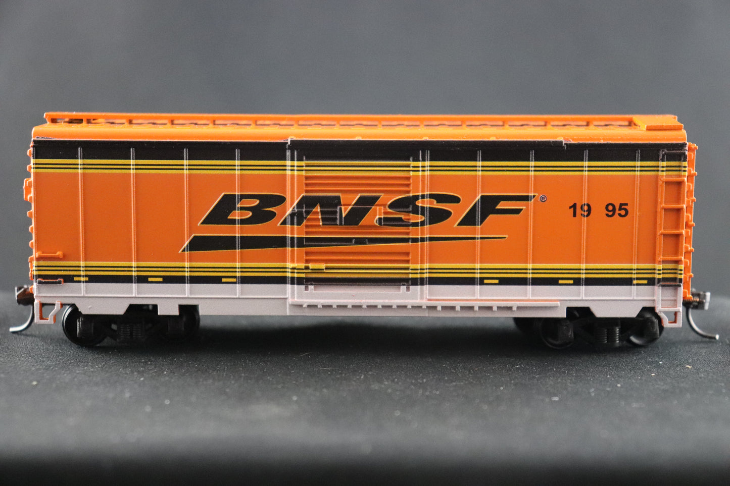 Value Trains 40' PS-1 BNSF Orange Heritage Boxcar #40-213