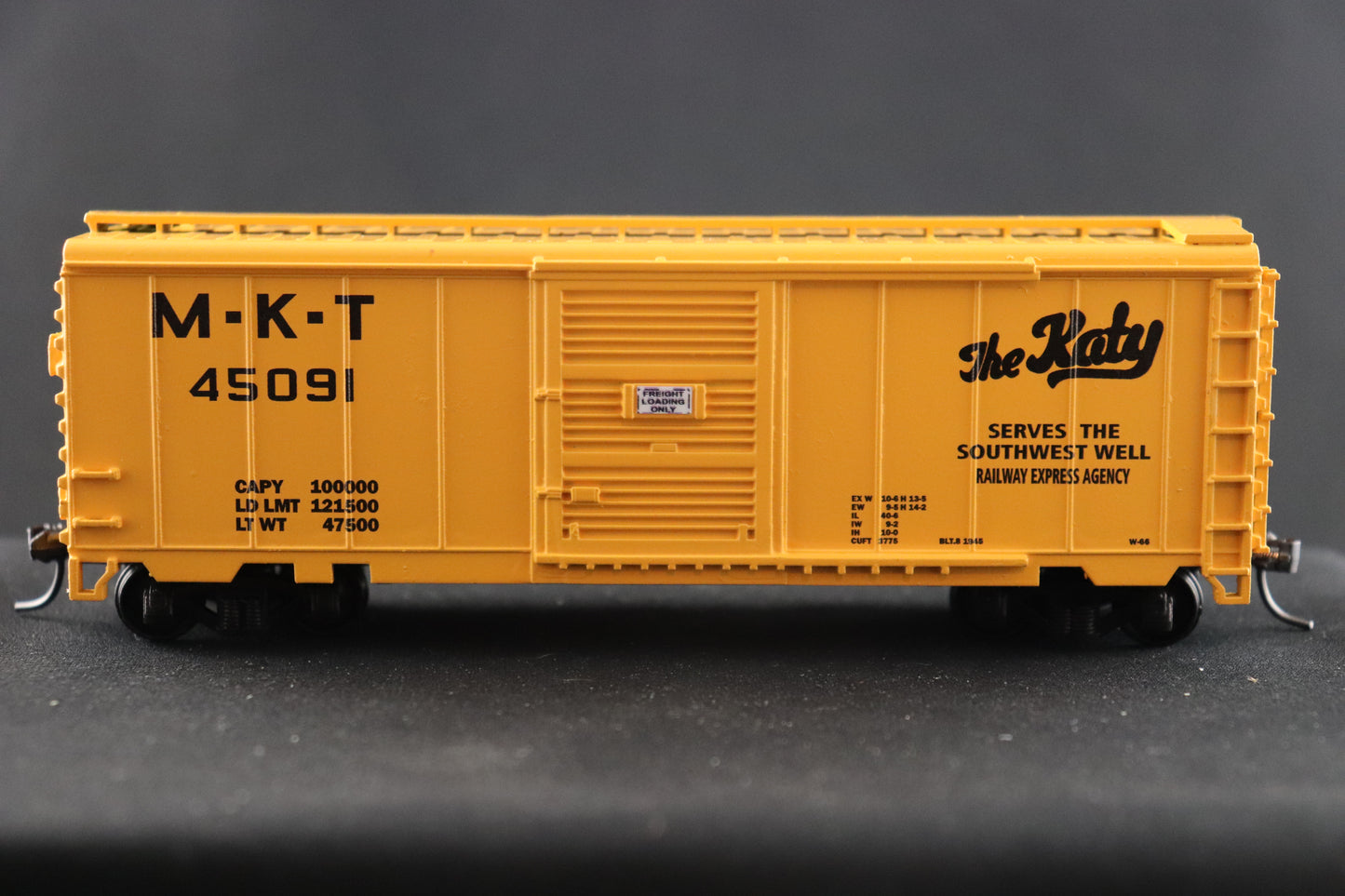 Value Trains 40' PS-1 MKT Yellow " The Katy" Boxcar #45091