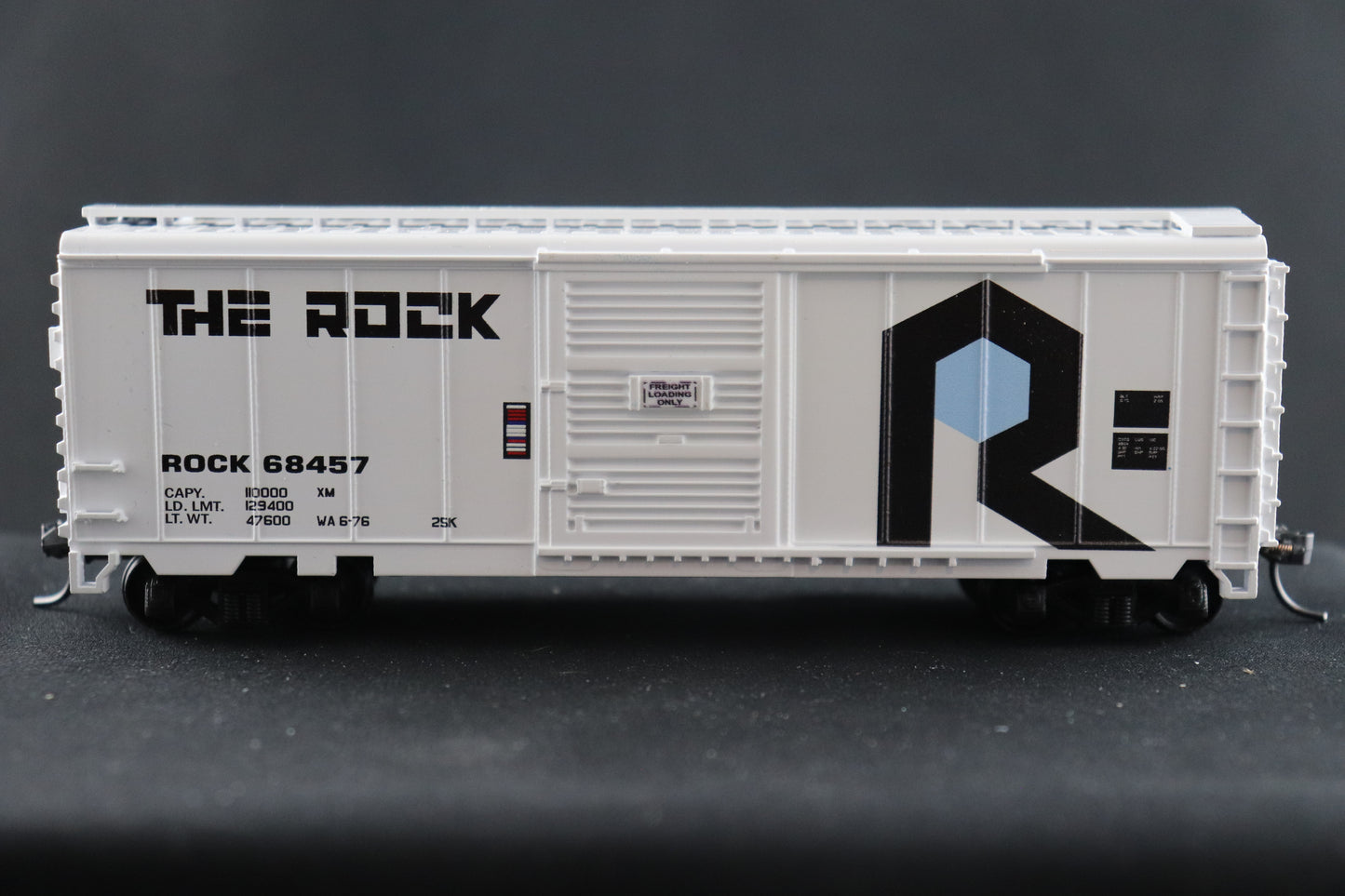 Value Trains 40' PS-1 "The Rock" White Boxcar #68457