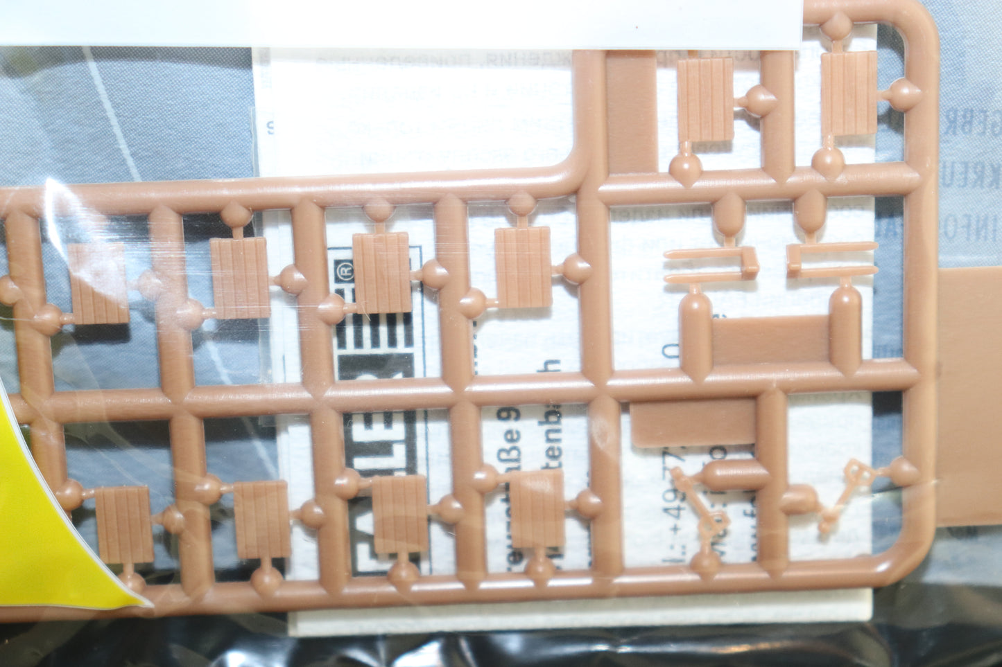 N Scale Faller 16 Pallets