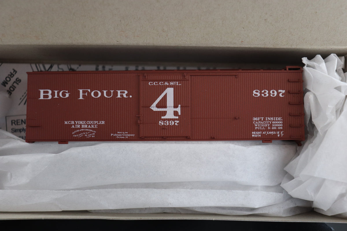 HO Scale Accurail 36' Double Sheath Wood Box Car #81891 Big Four CCC&StL