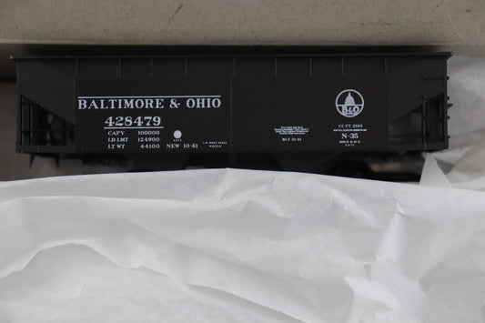 HO Scale Accurail Offset Twin Hopper 428479 N-35 #81901 B&O