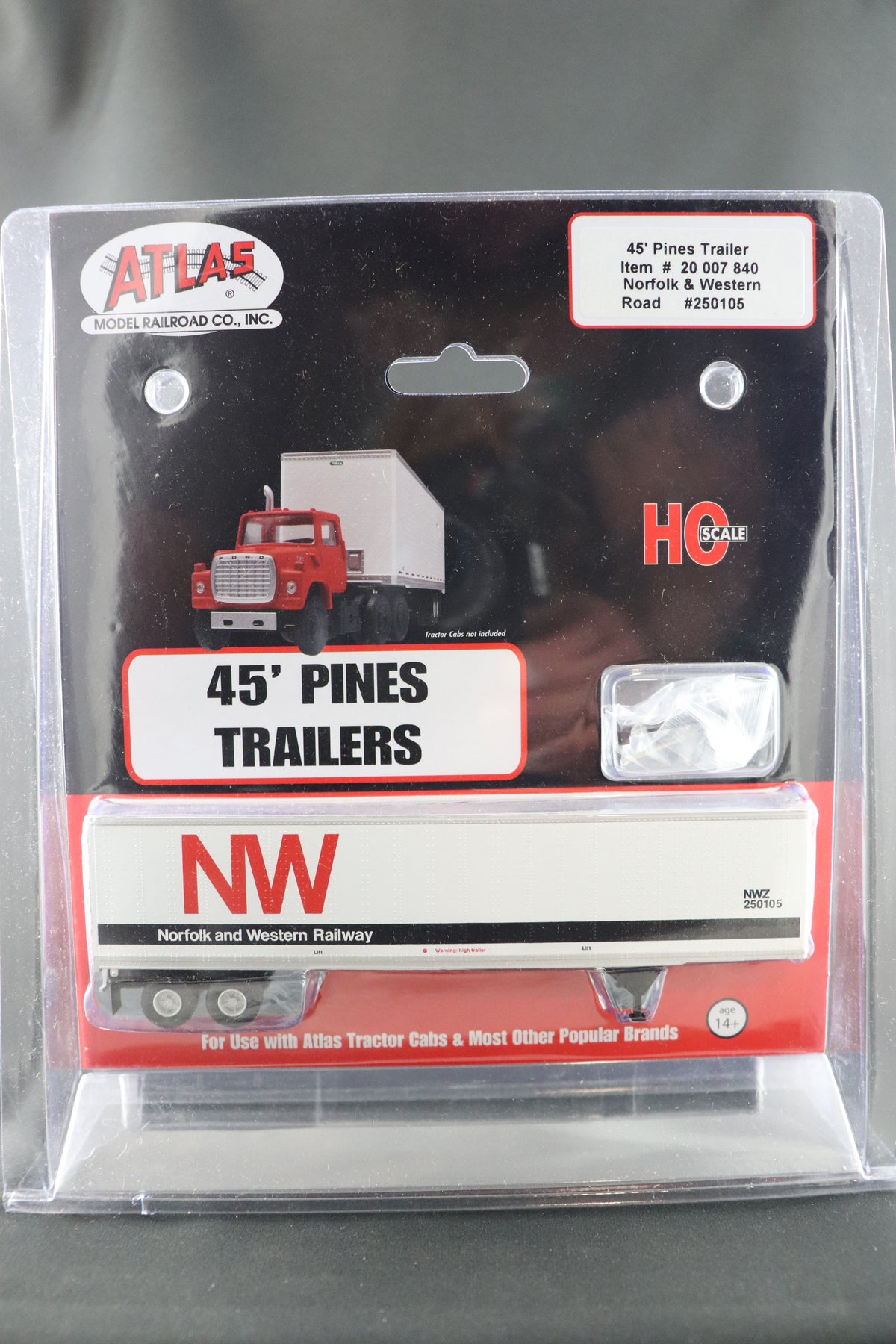 HO Scale Atlas 45' Pines Trailer #20007840 Norfolk & Western #250105