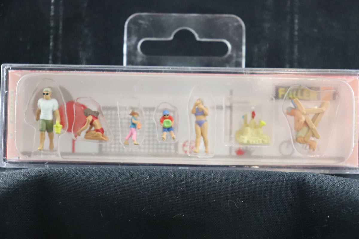 HO Scale Faller Beach Day Figures #151734