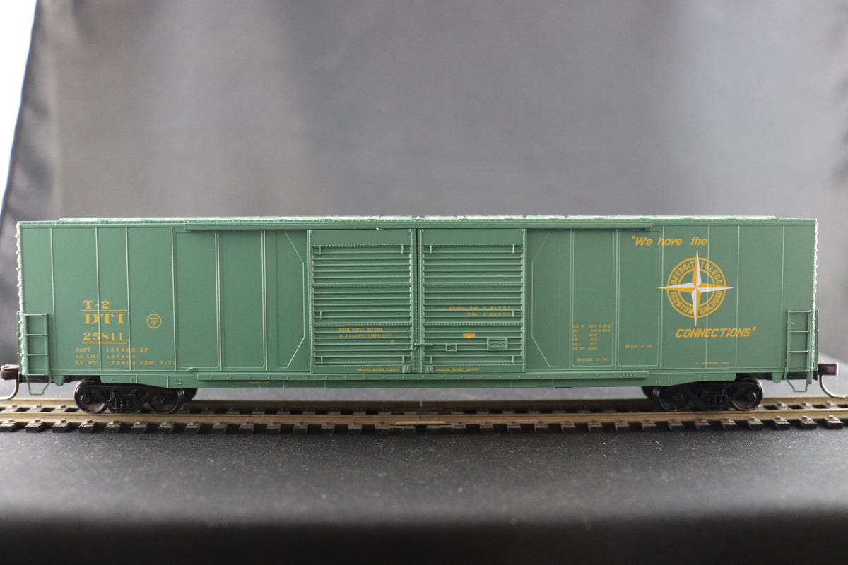 HO Scale Atlas 60' ACF Auto Parts Boxcar Detroit Toledo & Ironton #25811