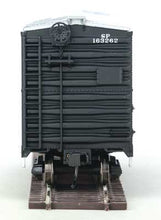 Load image into Gallery viewer, HO Scale WalthersMainline 40&#39; Association of American Railroads 1944 Boxcar - Ready to Run SP# 163262
