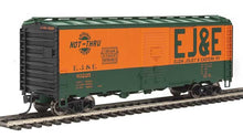 Load image into Gallery viewer, HO Scale WalthersMainline 40&#39; Association of American Railroads 1944 Boxcar - Ready to Run EJ&amp;E # 61225
