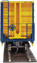 Load image into Gallery viewer, HO Scale WalthersProto 50&#39; CC&amp;F Bulkhead Flatcar - Ready to Run ONT #4538
