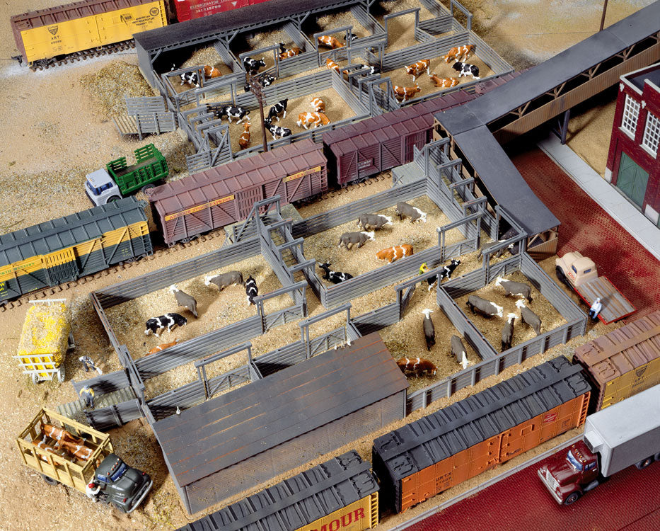 HO Scale Walthers Cornerstone Stock Yards - 2 Pens  #3047