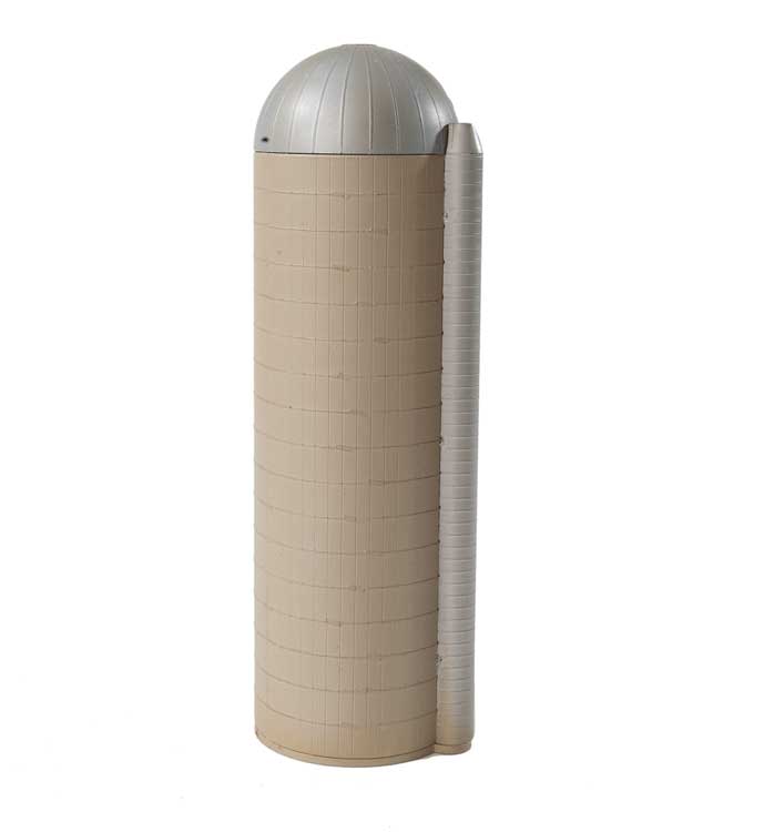 HO Scale Walthers Cornerstone Concrete Style-Silo