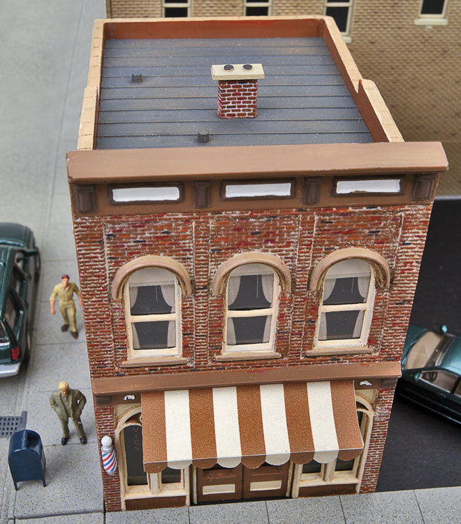 HO Scale Walthers Cornerstone Vic's Barber Shop