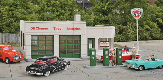 HO Scale Walthers Cornerstone Winner's Circle Petro #3479