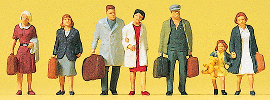 HO Scale Passengers Walking w/ Luggage